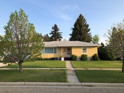 10711 5th Ave NE, Bottineau, ND, 58783