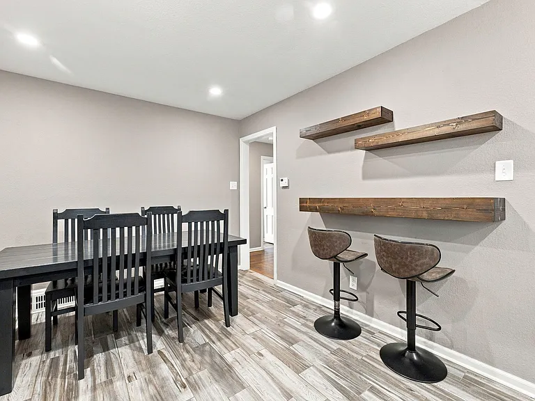 4906 W 58th St — Photo 10