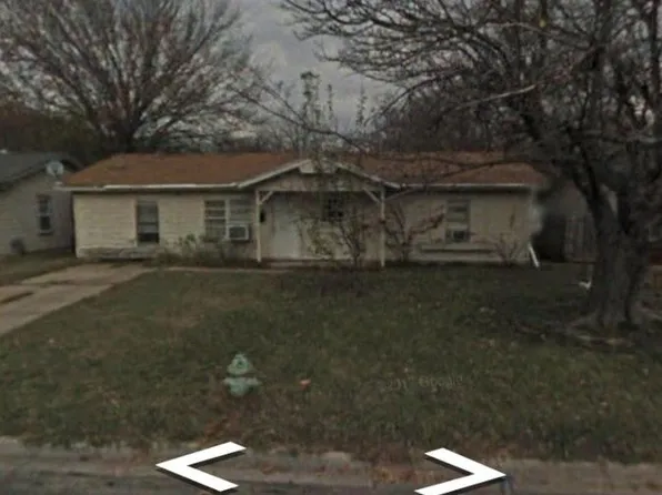 532 NW King St, Burleson, TX 76028