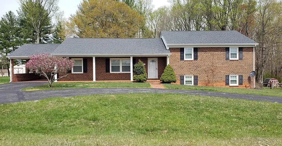 621 Tanglewood Dr