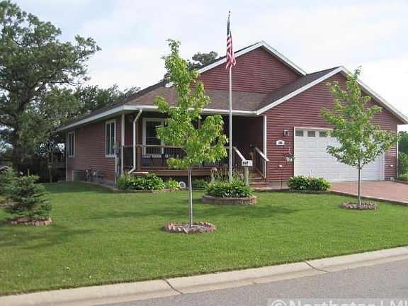 2nd image of 880 Poplar Dr SE
