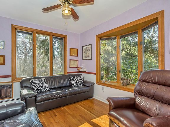 5th image of 45 Wildwood Ln