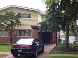 9437 Meadow Ln, Des Plaines, IL 60016