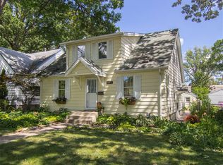 1600 Saint Albans St N, Saint Paul, MN 55117