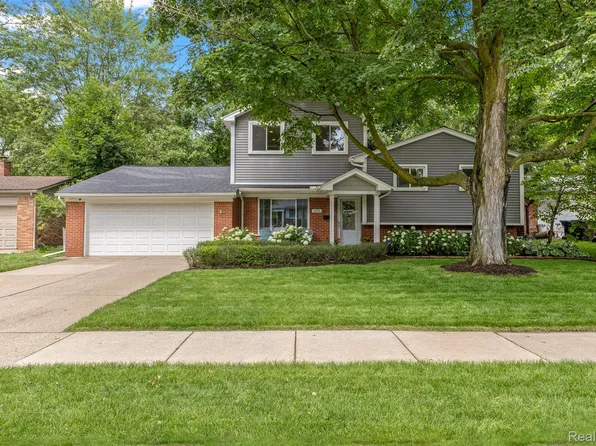 520 Byron St, Plymouth, MI 48170