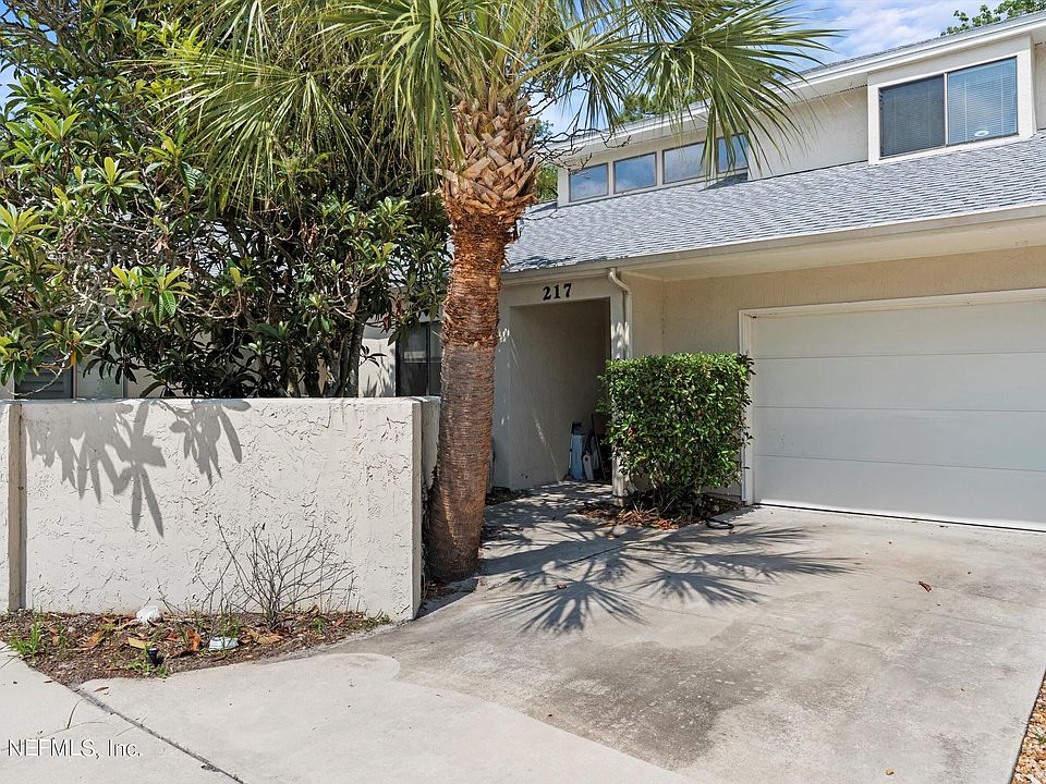 1st image of 217 Pasada Cir