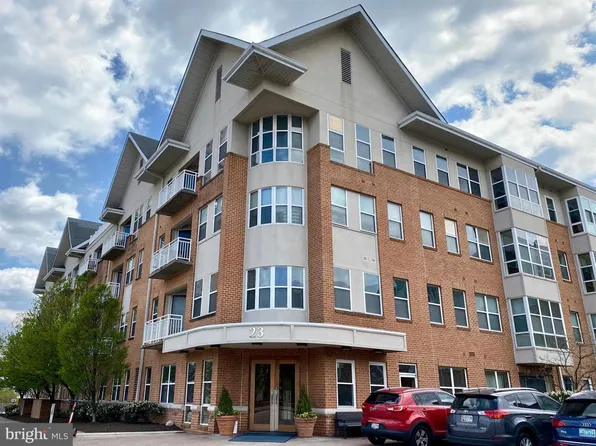 23 Pierside Dr Unit 226, Baltimore, MD 21230