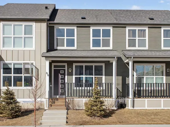 216 S 142nd Ave NW, Calgary, AB T3P 0V7