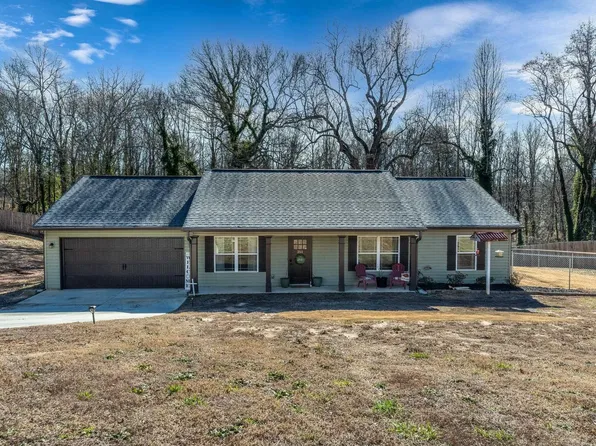 211 W Mill St, Gray Court, SC 29645