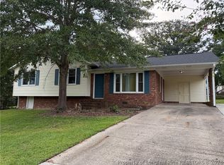 1112 Riverside Cir, Spring Lake, NC 28390