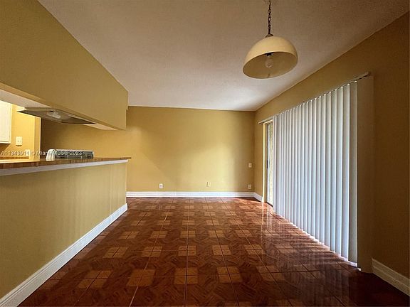 2nd image of 4421 Treehouse Ln #A