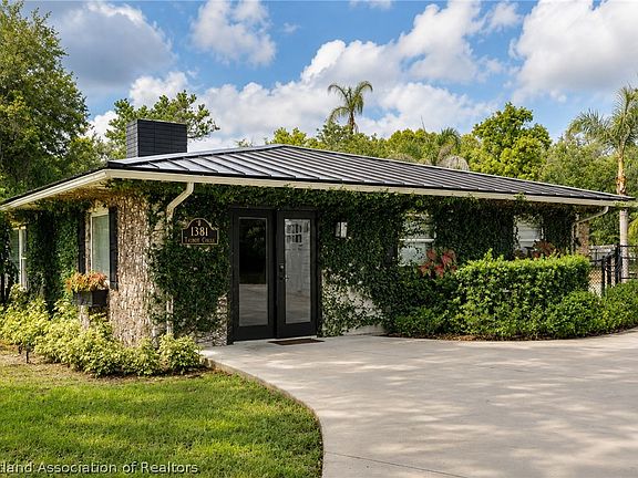 2nd image of 1381 Talbott Cir