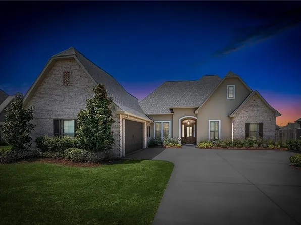 403 Lac Calcasieu Dr, Luling, LA 70070