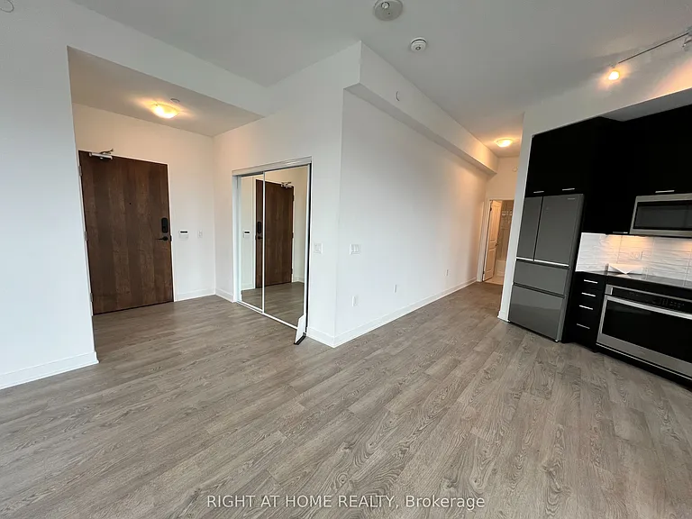 120 Eagle Rock Way #801 — Photo 3