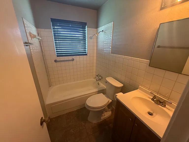 1700 N Janeway Ave — Photo 14