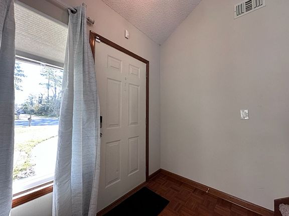 4th image of 2702 Laten Ln