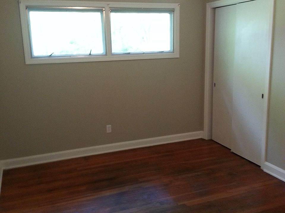 1st image of 1111 Woodlawn St