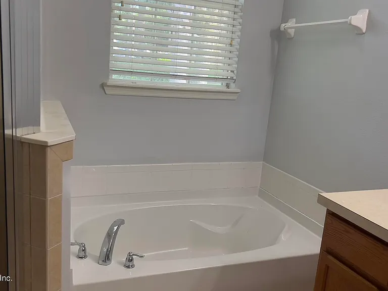 3945 Buckthorne Dr #A — Photo 18