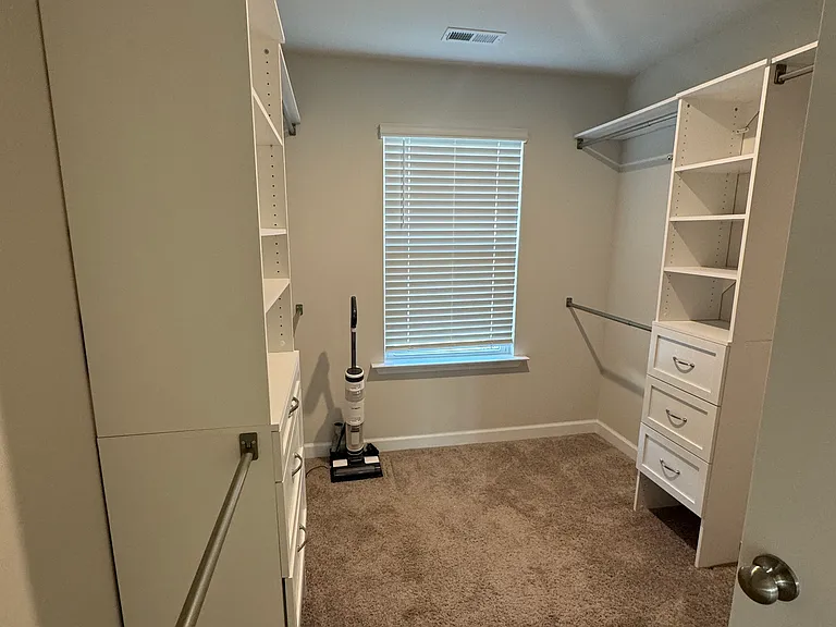 375 Beverly Pl — Photo 13