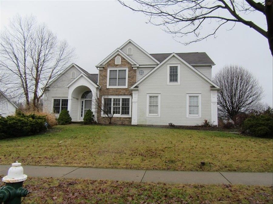 1st image of 130 Kingston Dr