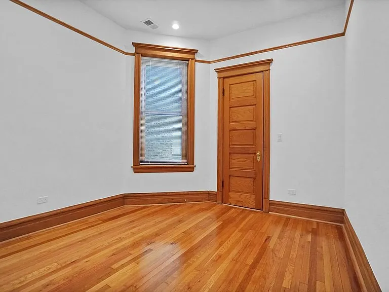 662 W Wellington Ave #3E — Photo 17