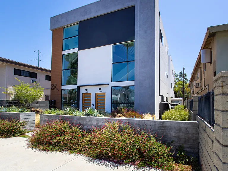 4260 Laurel Canyon Blvd — Photo 18