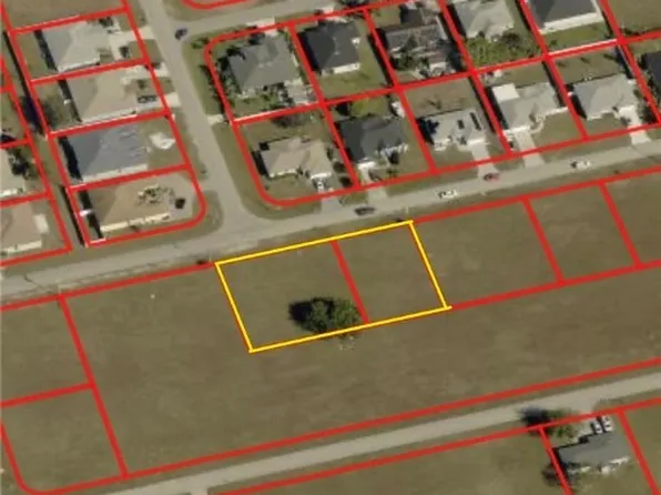 816 NE 9th St, Cape Coral, FL 33909