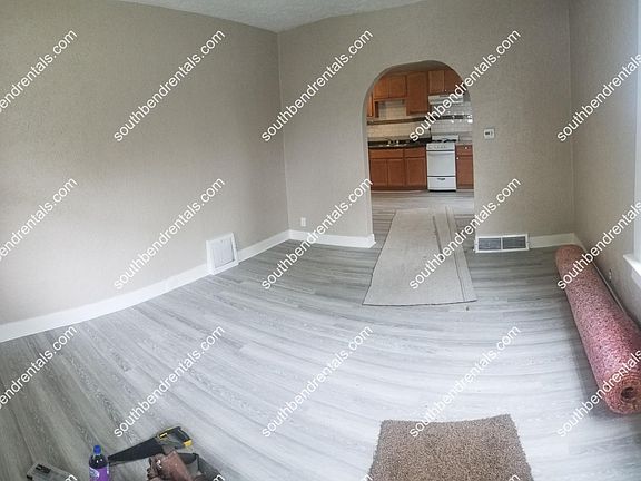 2nd image of 1705 Marine St
