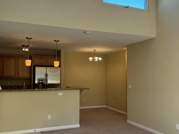 5252 Balboa Arms Dr, San Diego, CA