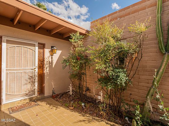 3rd image of 10136 N Valle Del Oro Dr