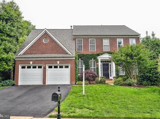 7608 Seabrook Ln, Springfield, VA 22153