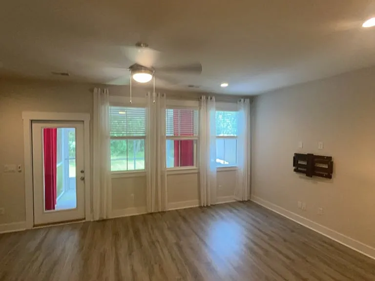 7722 Park Gate Dr — Photo 16