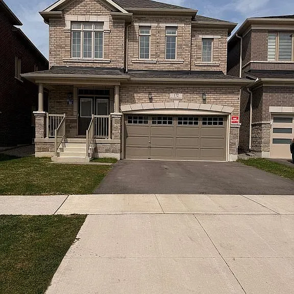 172 Bloomfield Cres — Photo 2