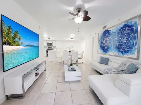 2620 S University Dr APT 111, Davie, FL 33328