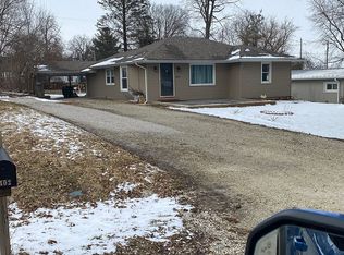 404 E State St, Mahomet, IL 61853