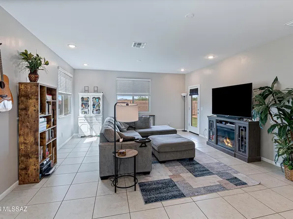 21947 E Thunderhead Dr, Red Rock, AZ 85145
