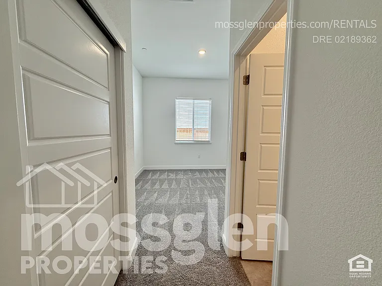 5666 Sailrock St — Photo 11