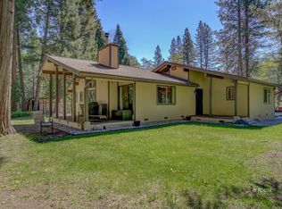 12 Billys Peak Dr, Trinity Center, CA 96091