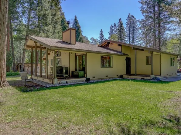 12 Billys Peak Dr, Trinity Center, CA 96091