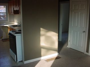 10100 Sterling St, Romulus, MI 48174