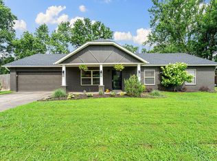 2906 W Parkwood Dr, Rogers, AR 72756