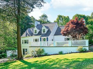 1515 Coraopolis Heights Rd, Coraopolis, PA 15108