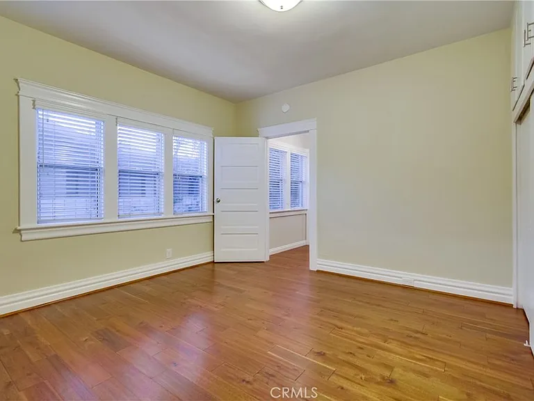 1918 La France Ave — Photo 22