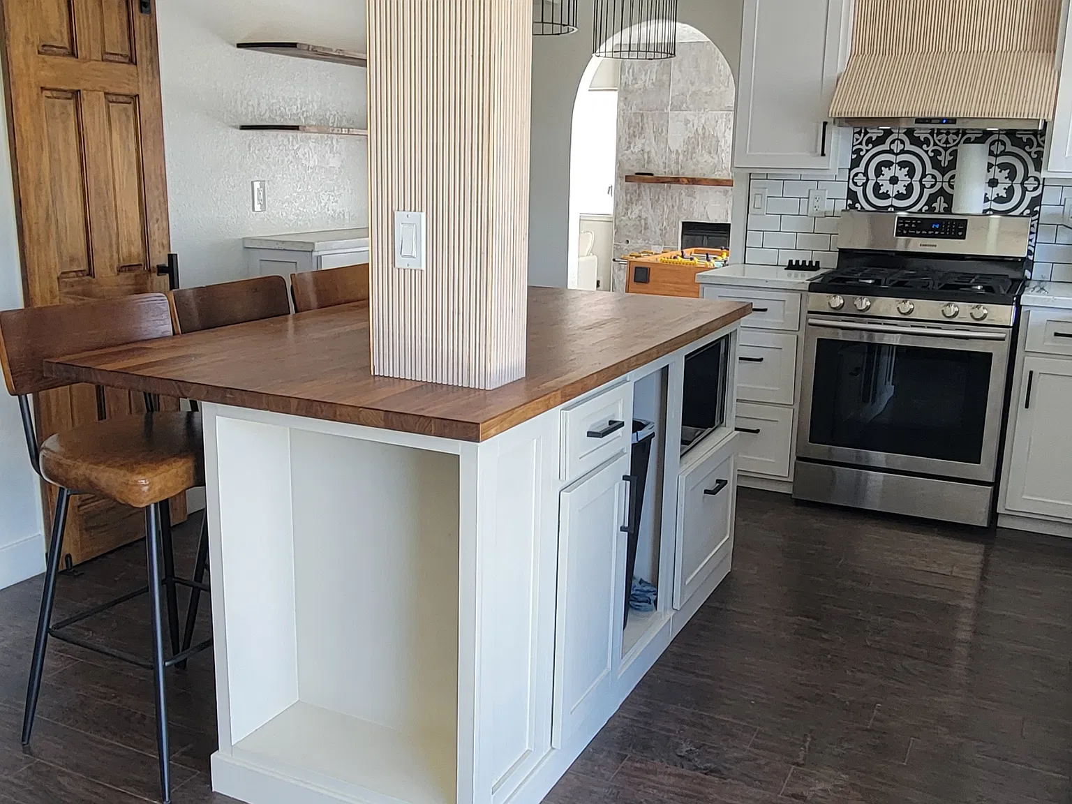 3 bed, 1762 sqft, $3,800 — Photo 2