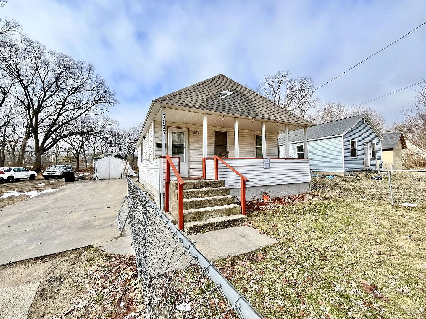 3135 Howden St photo 1