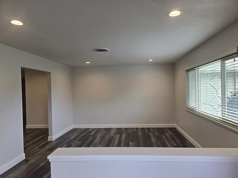 7990 Glenbar Way — Photo 6