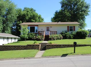 412 W Ingledue St, Marshalltown, IA 50158