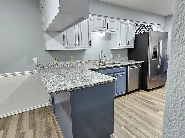 1124 Kathy Ln — Photo 8