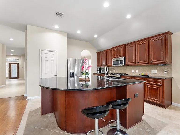 14902 Whispy Green Ct — Photo 3