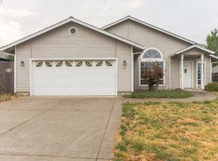 155 Arnos Rd, Talent, OR 97540